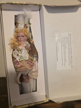 Mark Roberts Coffee Connoisseur Fairy Small Collectible Doll w/ Box & COA